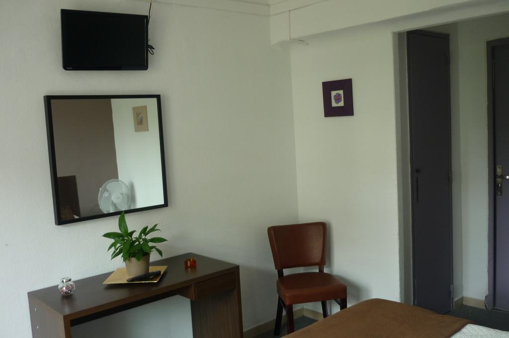 Hotel L'Hospitalet Saint Charles Montpellier Zimmer foto